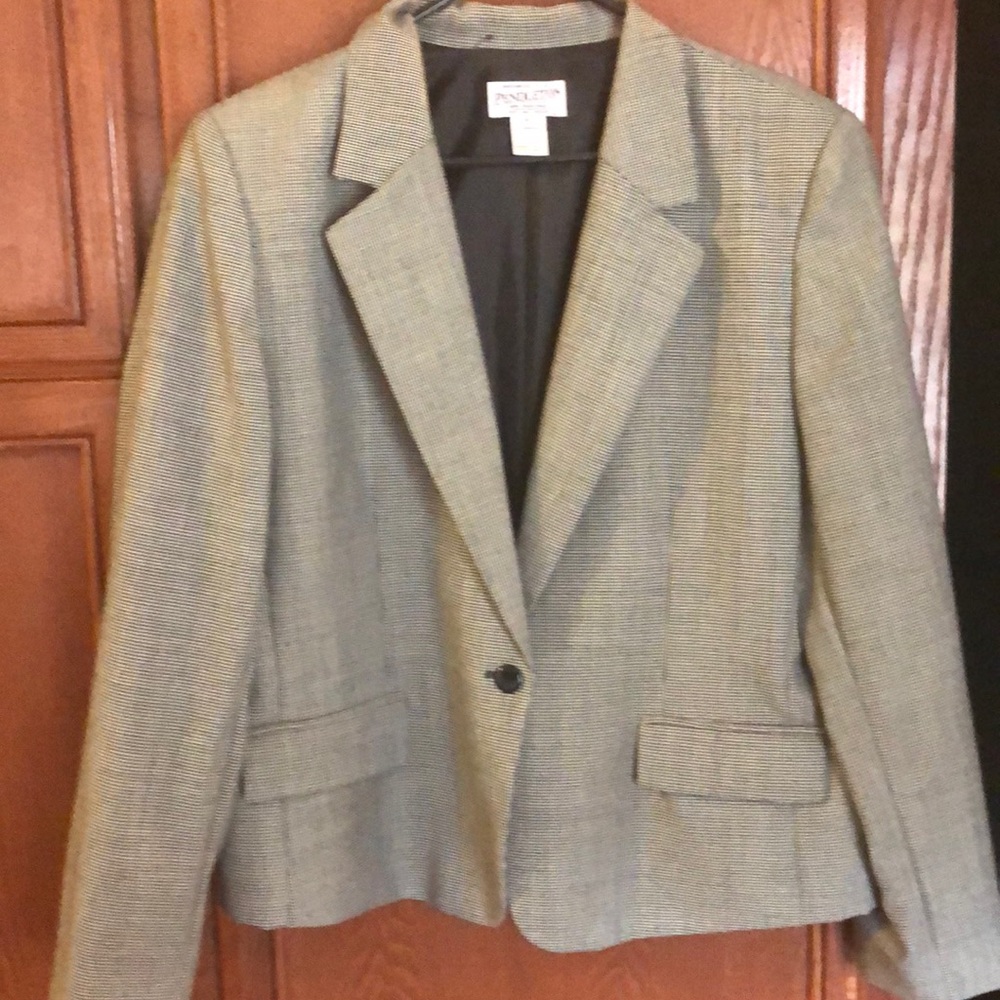 Women’s Suit Coat